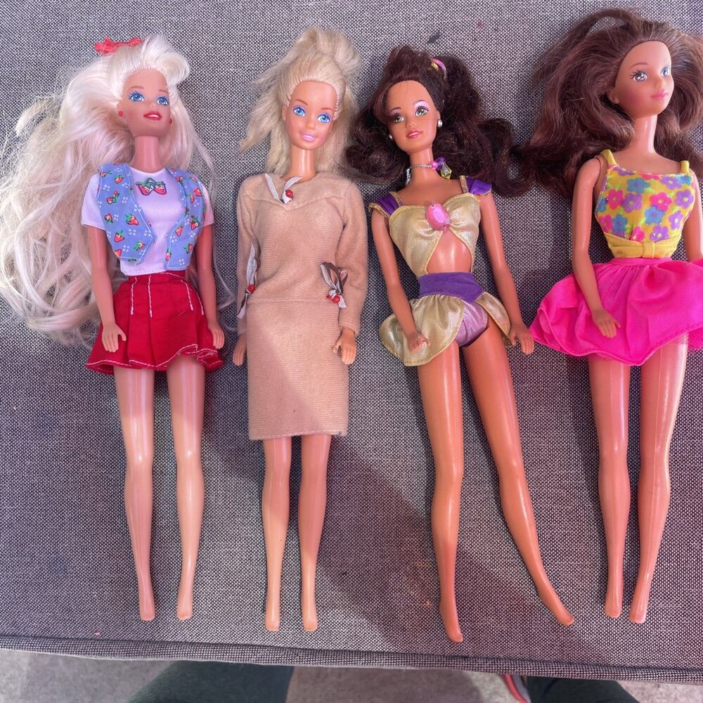 Lot Of 4 Vintage Barbie Dolls With Clothes Outfits Disney 1990s Blonde Shopping